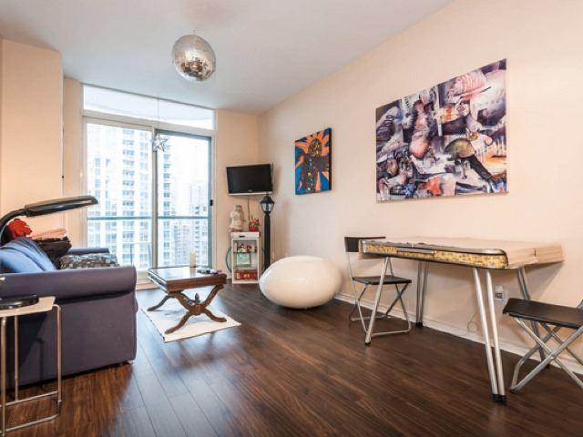 PH2101 - 801 Bay St, Condo with 2 bedrooms, 2 bathrooms and 1 parking in Toronto ON | Image 1