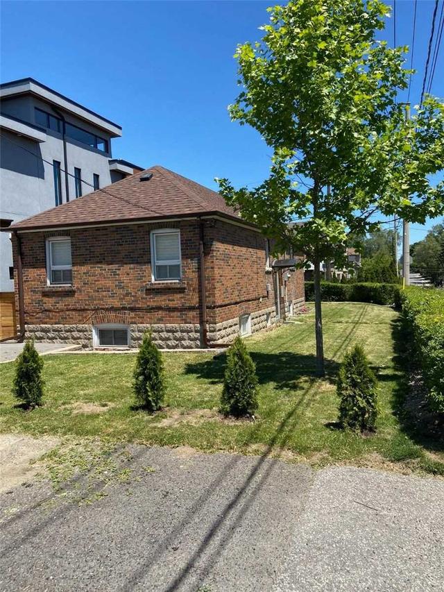 MAIN - 430 Winnett Ave, House detached with 2 bedrooms, 1 bathrooms and 0 parking in York ON | Image 6