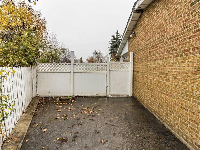 MAIN - 36 Davistow Cres, House detached with 4 bedrooms, 3 bathrooms and 4 parking in Etobicoke ON | Image 10