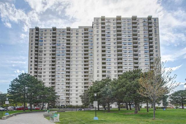 1703 - 390 Dixon Rd, Condo with 2 bedrooms, 1 bathrooms and 1 parking in Etobicoke ON | Image 1