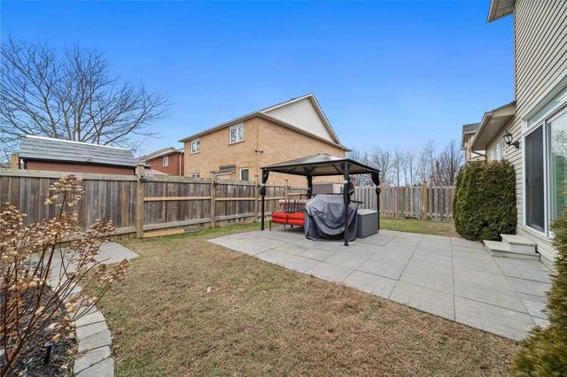 960 Langford St, House detached with 4 bedrooms, 3 bathrooms and 8 parking in Oshawa ON | Image 19