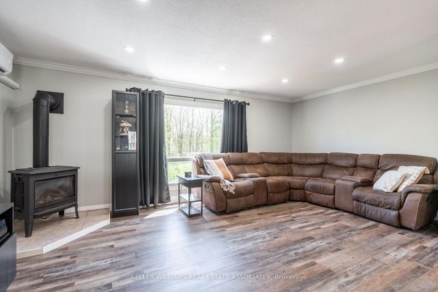 88 Kingham Rd, Townhouse with 3 bedrooms, 3 bathrooms and 1 parking in Halton Hills ON | Image 3