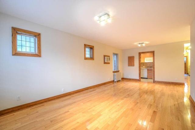 MAIN - 128 Braemar Ave, House other with 2 bedrooms, 1 bathrooms and 1 parking in Toronto ON | Image 2