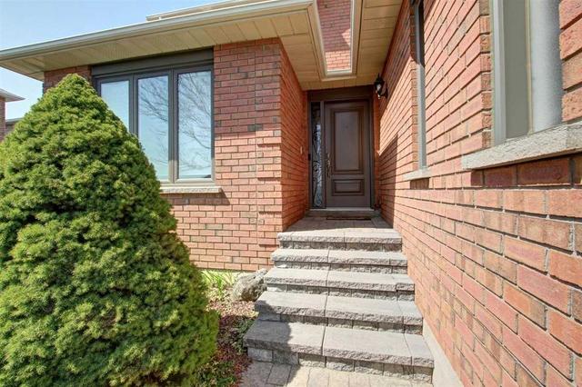 885 Stargazer Dr, House detached with 4 bedrooms, 3 bathrooms and 6 parking in Mississauga ON | Image 12