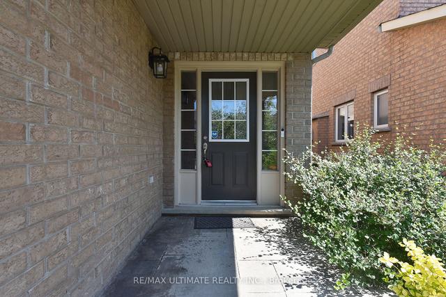 27 La Roche Ave, House detached with 3 bedrooms, 4 bathrooms and 3 parking in Halton Hills ON | Image 12