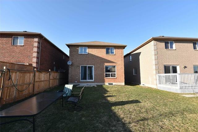 9 Harrogate Crt, House detached with 4 bedrooms, 3 bathrooms and 5 parking in Barrie ON | Image 30