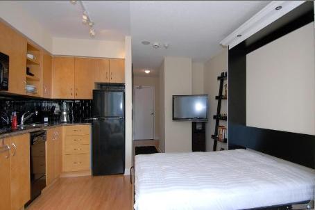 PH1706 - 200 Victoria St, Condo with 0 bedrooms, 1 bathrooms and 1 parking in Toronto ON | Image 4