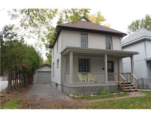 90 Cedar St, House detached with 3 bedrooms, 1 bathrooms and null parking in Orillia ON | Image 1