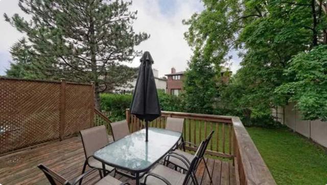 MAIN - 302 Hendon Ave, House detached with 3 bedrooms, 1 bathrooms and 4 parking in North York ON | Image 3