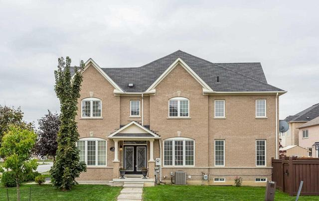 2 Fairservice Dr, House detached with 4 bedrooms, 5 bathrooms and 4 parking in Brampton ON | Image 1