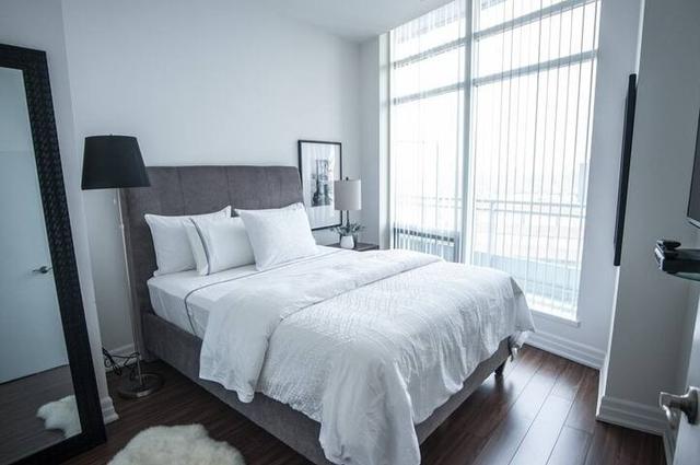 PH208 - 8 Scollard St, Condo with 1 bedrooms, 1 bathrooms and 0 parking in Toronto ON | Image 7