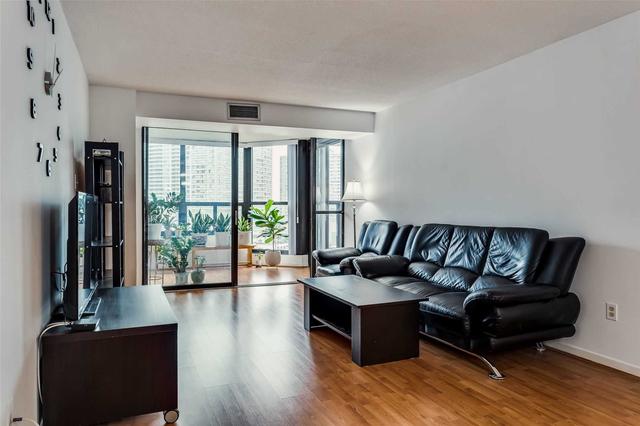 803 - 33 Elmhurst Ave, Condo with 2 bedrooms, 2 bathrooms and 2 parking in North York ON | Image 5