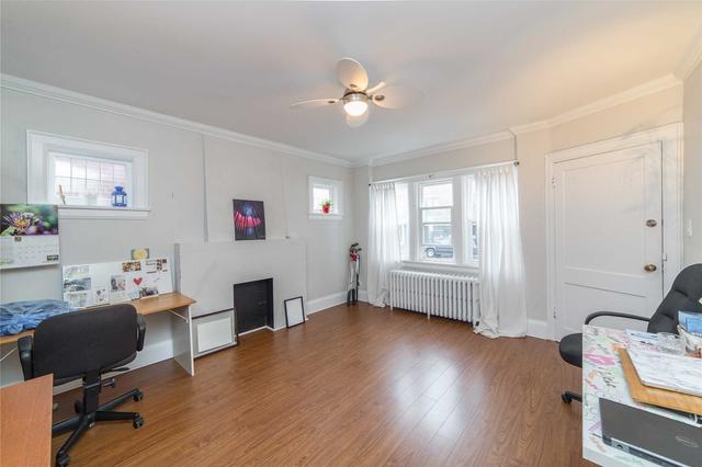 MAIN - 233 Jane St, House detached with 2 bedrooms, 1 bathrooms and 1 parking in Toronto ON | Image 8