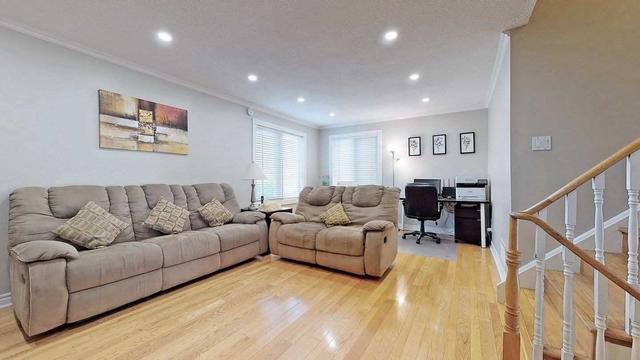 884 Thistle Down Cir, House detached with 3 bedrooms, 3 bathrooms and 5 parking in Mississauga ON | Image 9