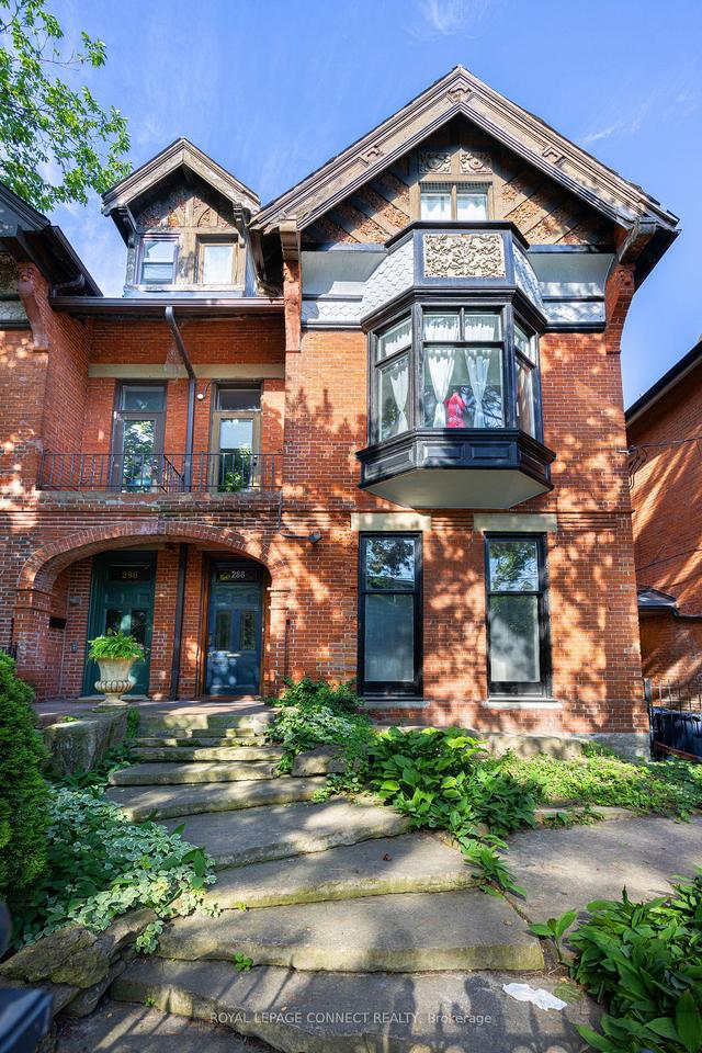 288 Sherbourne St, House semidetached with 8 bedrooms, 5 bathrooms and 0 parking in Toronto ON | Image 1