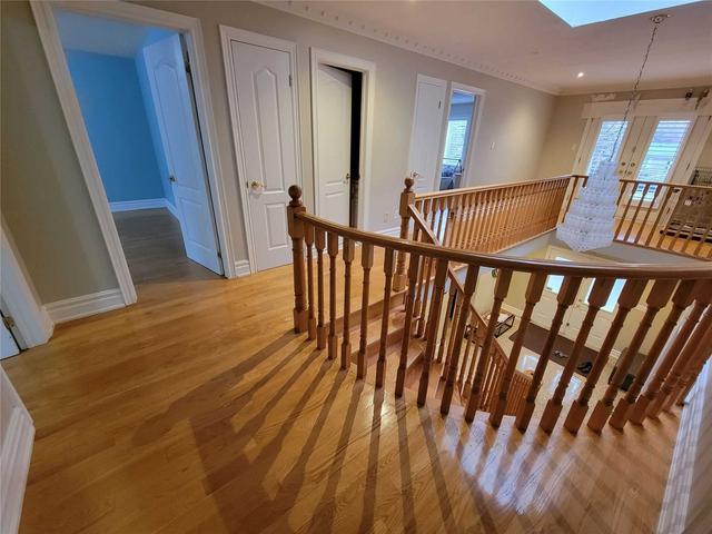 MAIN - 21 W Hill Dr, House detached with 4 bedrooms, 4 bathrooms and 10 parking in Toronto ON | Image 25