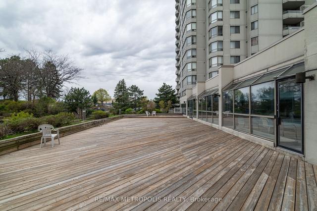 201 - 150 Alton Towers Cir, Condo with 2 bedrooms, 2 bathrooms and 1 parking in Scarborough ON | Image 10