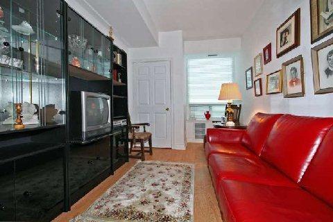 PH-201 - 8 Covington Rd, Condo with 2 bedrooms, 2 bathrooms and 2 parking in North York ON | Image 13