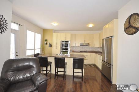 883 Mcnair Cir, House detached with 3 bedrooms, 3 bathrooms and 1 parking in Milton ON | Image 5