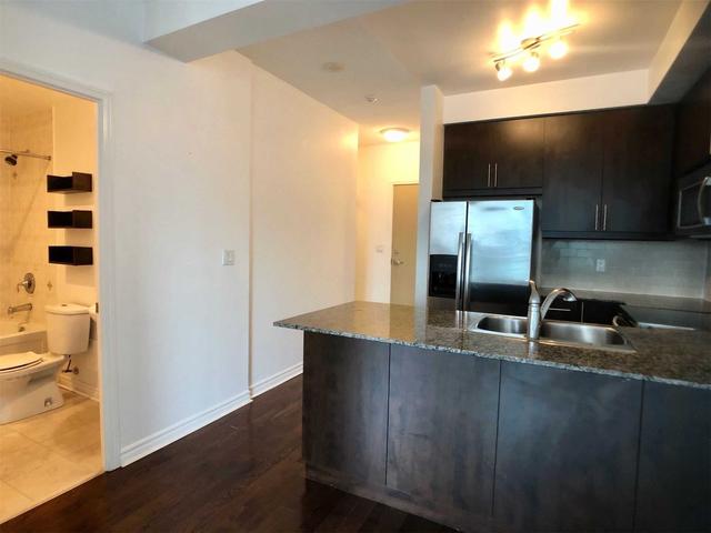 909 - 18 Holmes Ave, Condo with 1 bedrooms, 1 bathrooms and 1 parking in North York ON | Image 8