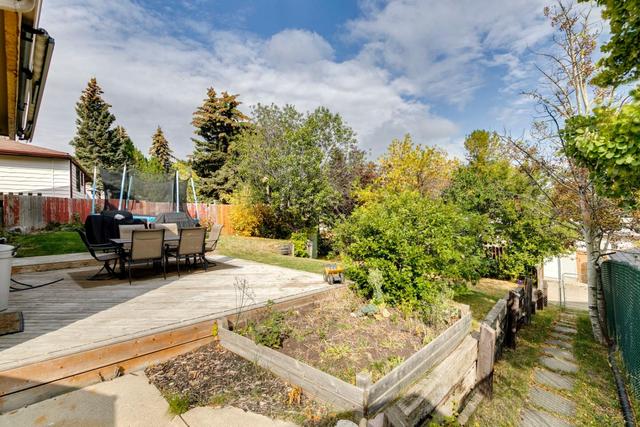 1410 Hunterbrook Rd Nw, House detached with 4 bedrooms, 1 bathrooms and 2 parking in Calgary AB | Image 40