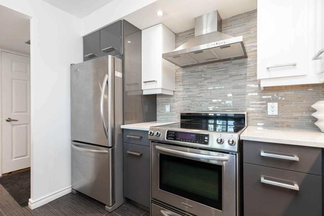 909 - 701 King St W, Condo with 2 bedrooms, 2 bathrooms and 1 parking in Toronto ON | Image 5