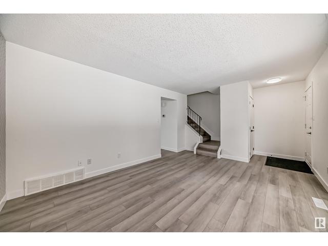 6340 - 34 A Av Nw Nw, House semidetached with 3 bedrooms, 1 bathrooms and null parking in Edmonton AB | Image 7