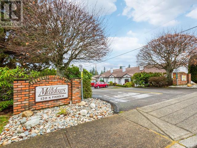 64 - 120 Finholm St, House attached with 2 bedrooms, 1 bathrooms and 1 parking in Parksville BC | Image 10
