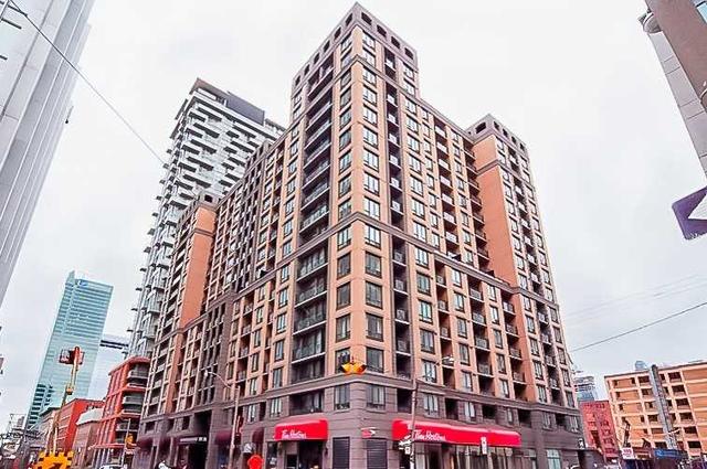 PH19 - 140 Simcoe St, Condo with 2 bedrooms, 1 bathrooms and 1 parking in Toronto ON | Image 1