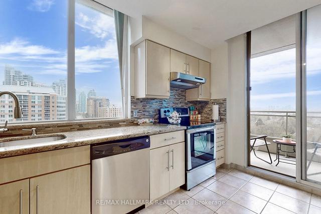 PH208 - 260 Doris Ave, Condo with 2 bedrooms, 2 bathrooms and 1 parking in North York ON | Image 3