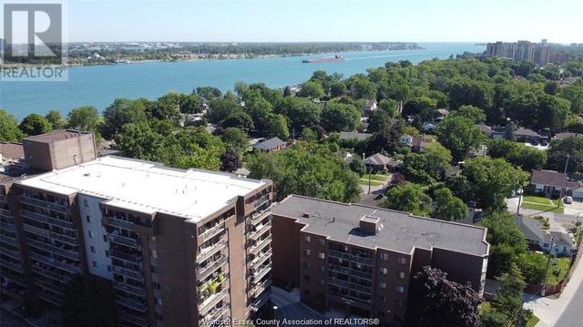 205 - 3950 Wyandotte St E, Condo with 2 bedrooms, 1 bathrooms and null parking in Windsor ON | Image 2