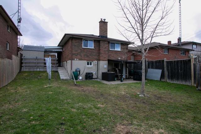 MAIN - 345 Fairlawn St, House detached with 3 bedrooms, 1 bathrooms and 3 parking in Oshawa ON | Image 8