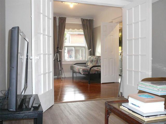 MAIN - 1 Crawford St, House semidetached with 2 bedrooms, 2 bathrooms and 1 parking in Toronto ON | Image 4