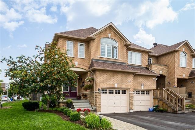 90 Briarhall Cres, House attached with 3 bedrooms, 4 bathrooms and 2 parking in Markham ON | Image 1