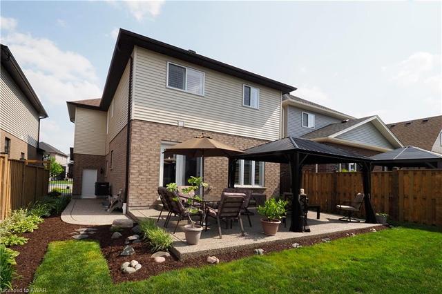 909 Eden Oak Crt, House detached with 3 bedrooms, 2 bathrooms and 4 parking in Kitchener ON | Image 36