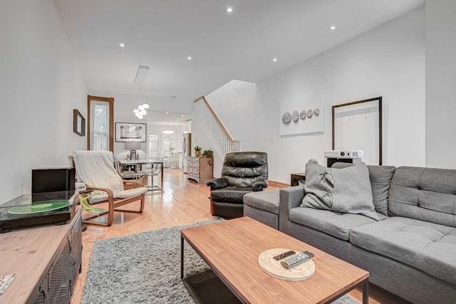 MAIN - 165 Major St, House attached with 3 bedrooms, 1 bathrooms and 1 parking in Toronto ON | Image 1