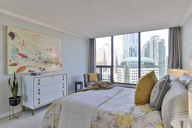 PH-12 - 55 Harbour Sq, Condo with 2 bedrooms, 2 bathrooms and 2 parking in Toronto ON | Image 8