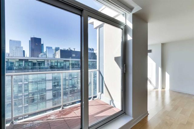 PH14 - 230 King St E, Condo with 2 bedrooms, 2 bathrooms and 1 parking in Toronto ON | Image 8
