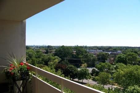 909 - 3120 Kirwin Ave, Condo with 2 bedrooms, 1 bathrooms and 1 parking in Mississauga ON | Image 2