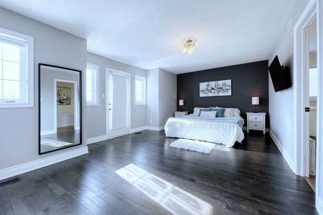 MAIN - 206 Drummond Dr, House detached with 3 bedrooms, 3 bathrooms and 2 parking in Maple ON | Image 3