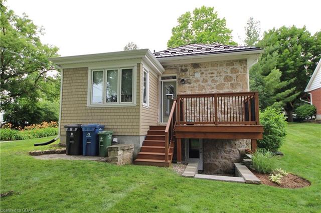 122 Essex St, House detached with 2 bedrooms, 1 bathrooms and 2 parking in Guelph ON | Image 37