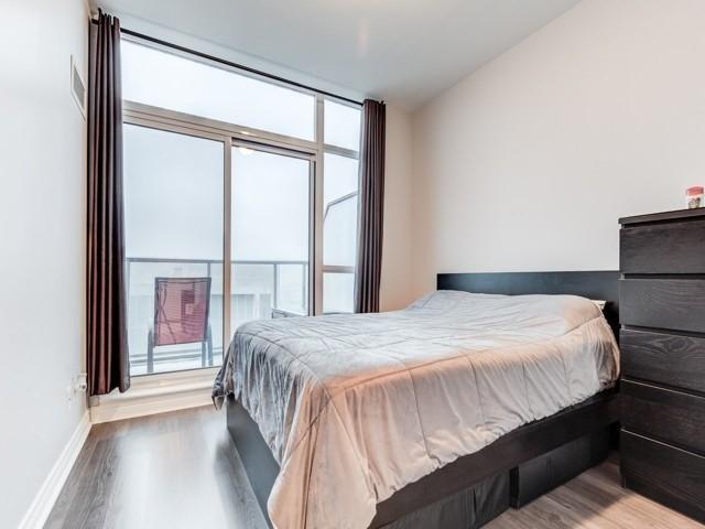 PH-04 - 50 Town Centre Crt, Condo with 1 bedrooms, 1 bathrooms and 1 parking in Scarborough ON | Image 9