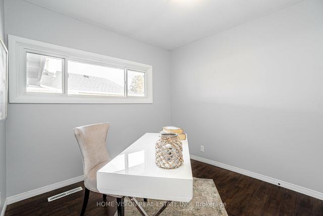 409 E 25th St, House detached with 3 bedrooms, 1 bathrooms and 3 parking in Hamilton ON | Image 24