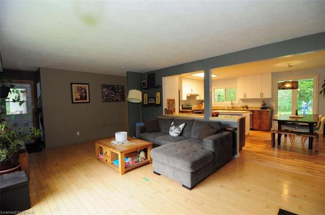 5585 Highway 63, House detached with 4 bedrooms, 2 bathrooms and 4 parking in North Bay ON | Image 13