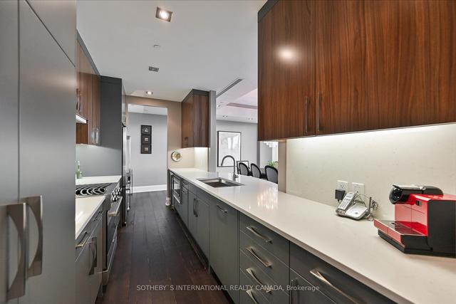 704 - 77 Charles St W, Condo with 2 bedrooms, 2 bathrooms and 2 parking in Toronto ON | Image 32