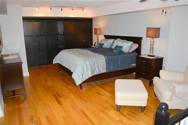 PH-16 - 185 Robinson St, Condo with 2 bedrooms, 2 bathrooms and 1 parking in Oakville ON | Image 16