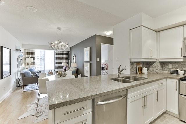909 - 260 Doris Ave, Condo with 2 bedrooms, 4 bathrooms and 1 parking in North York ON | Image 6