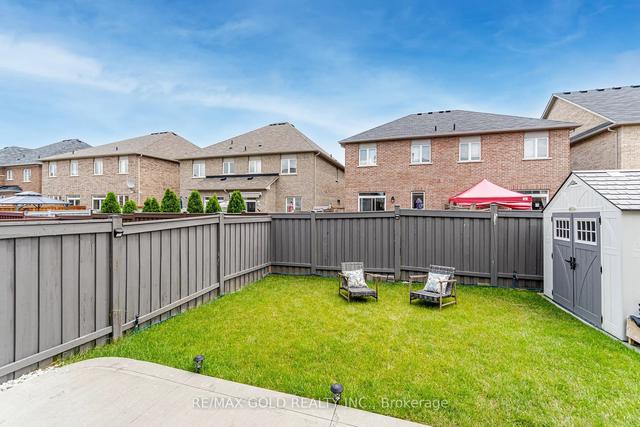 9 Lesabre Cres, House detached with 4 bedrooms, 4 bathrooms and 3 parking in Brampton ON | Image 15