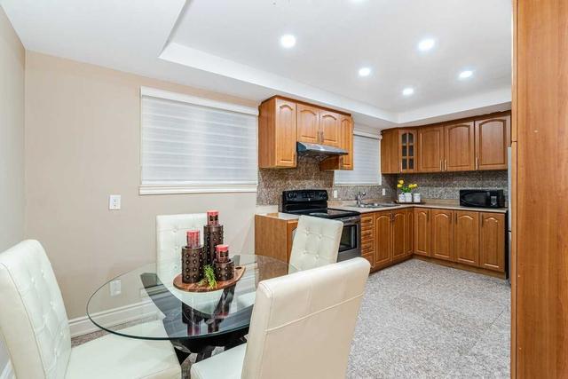 MAIN - 3651 Crabtree Cres, House detached with 4 bedrooms, 2 bathrooms and 2 parking in Mississauga ON | Image 3