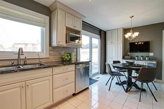 885 Stargazer Dr, House detached with 4 bedrooms, 3 bathrooms and 6 parking in Mississauga ON | Image 4